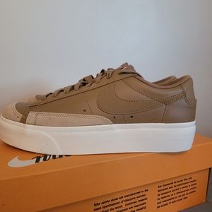 NWOT Nike low platform brown sneakers size 9.5 women